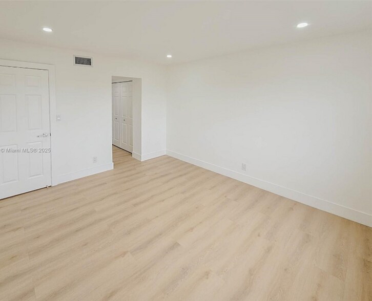 Building Photo - 17911 NW 68th Ave