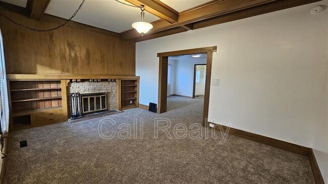 Building Photo - 12019 E Valleyway Ave