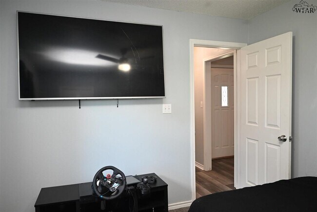 Building Photo - 5216 Brookwood Dr
