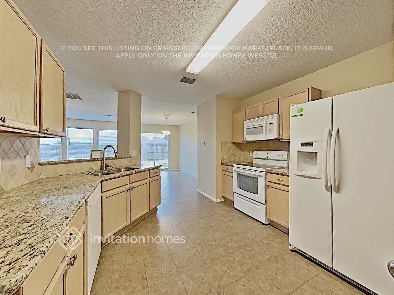 Building Photo - 252 Hilltop Dr