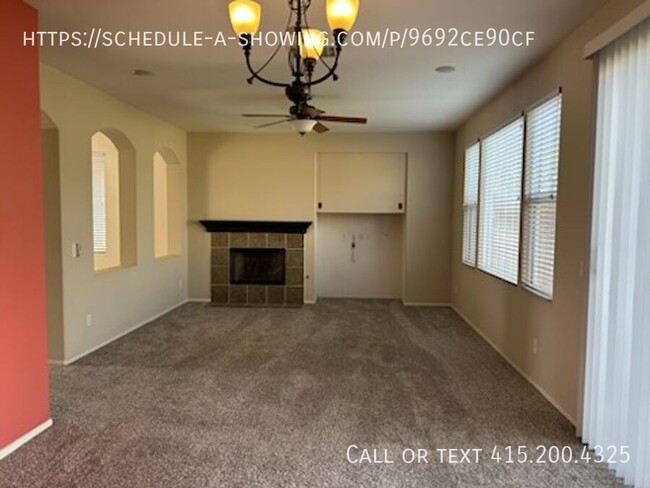 Building Photo - Spacious 4-Bedroom Home in Gated Tournamen...