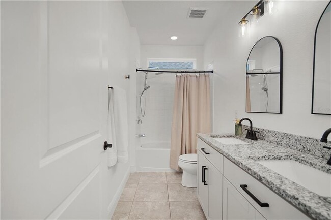 Building Photo - 15419 Uglis Aly