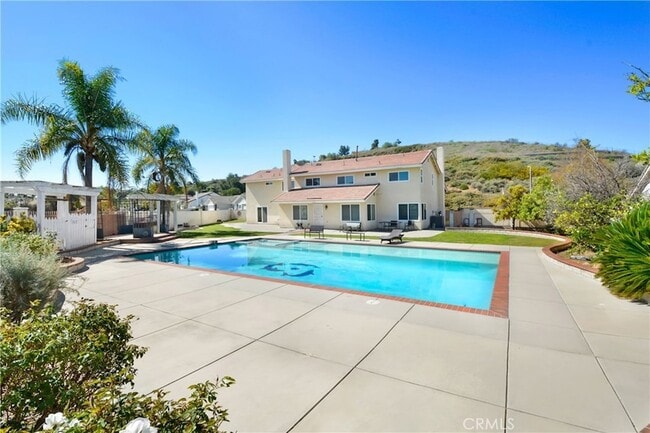 Building Photo - 1140 Regal Canyon Dr