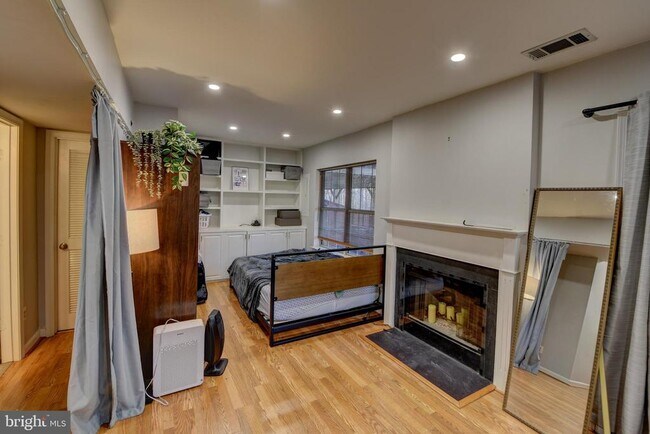 Building Photo - 13020 Quartz Ln