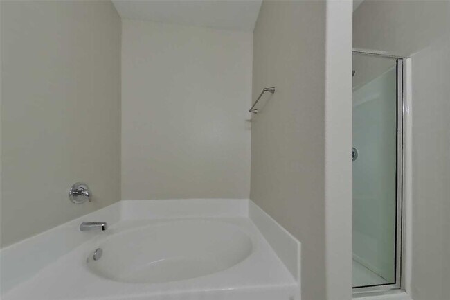 Building Photo - 640 Totem Trail Dr