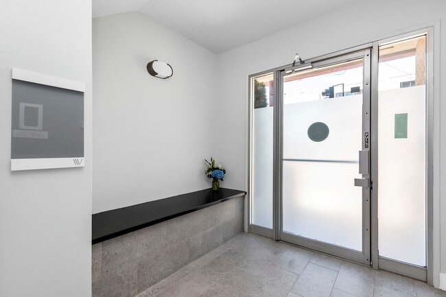 Building Photo - 1599 Green