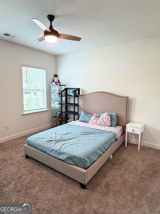 Building Photo - 208 Boatsman Way