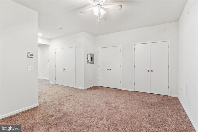 Building Photo - 316 Bridge St