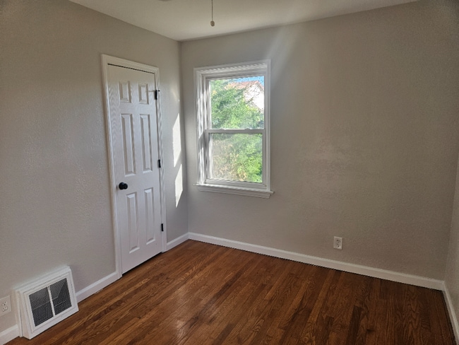 Building Photo - 117 Willette Terrace