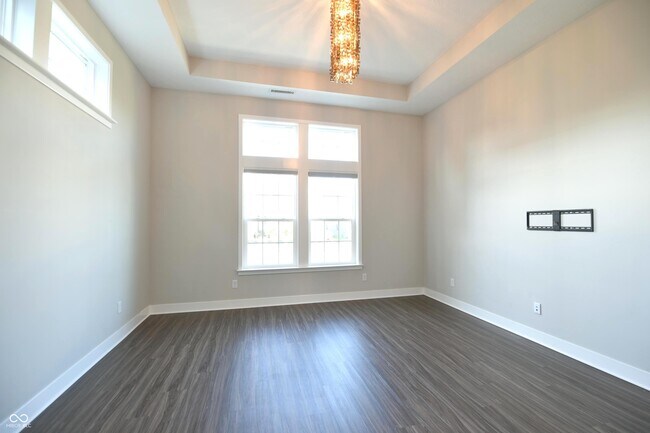 Building Photo - 1567 Jensen Dr