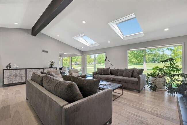 Building Photo - Luxury Ranch House on Champaign Country Club