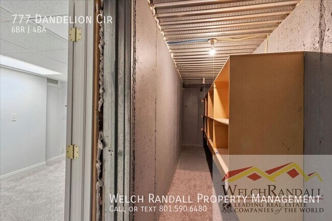 Building Photo - 777 Dandelion Cir