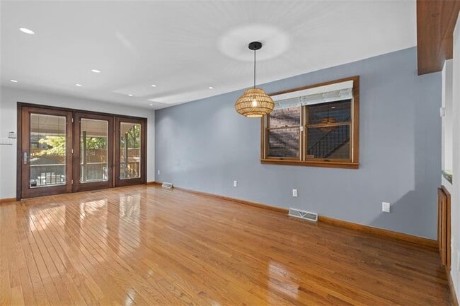 Building Photo - 718 Filbert St