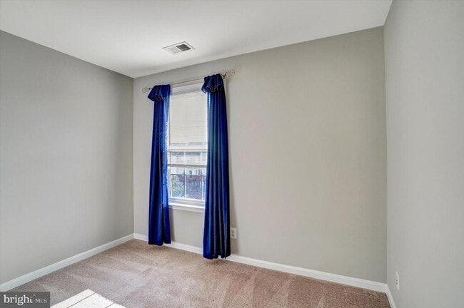 Building Photo - 43787 Virginia Manor Terrace