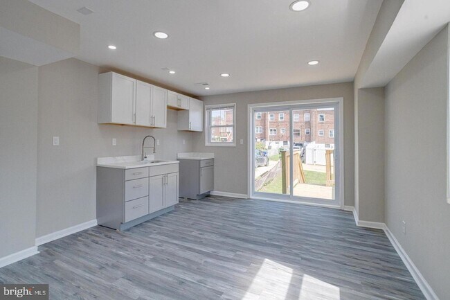 Building Photo - 4100 Colborne Rd