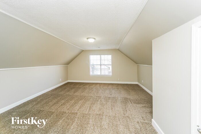Building Photo - 4657 Lindawood Ln