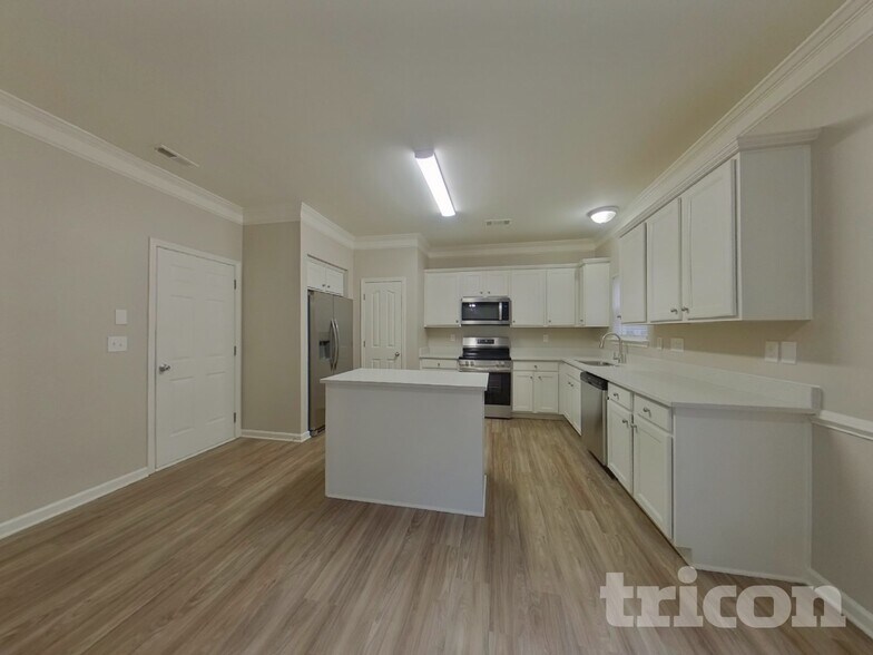 Building Photo - 11709 Oak St