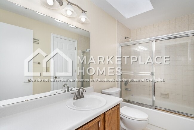 Building Photo - 15917 NE 40th Way