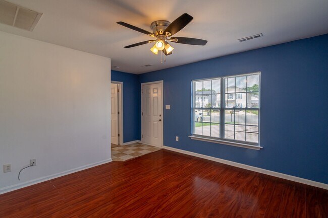 Building Photo - 1053 Brianna Way