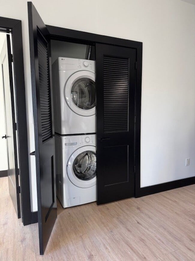 Building Photo - 41 Larry Holmes Dr