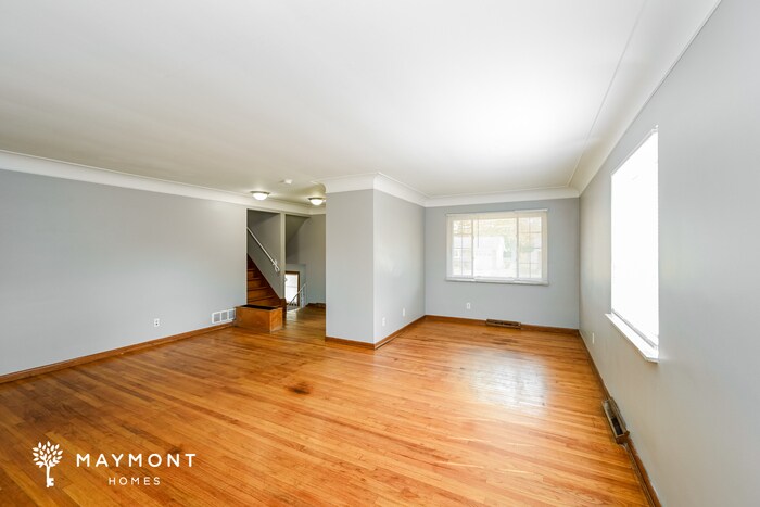 Building Photo - 2512 Grosvenor Dr