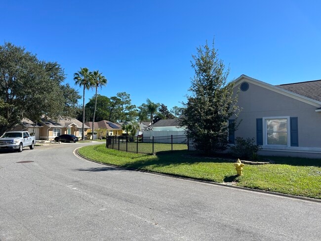 Building Photo - 453 Island View Cir