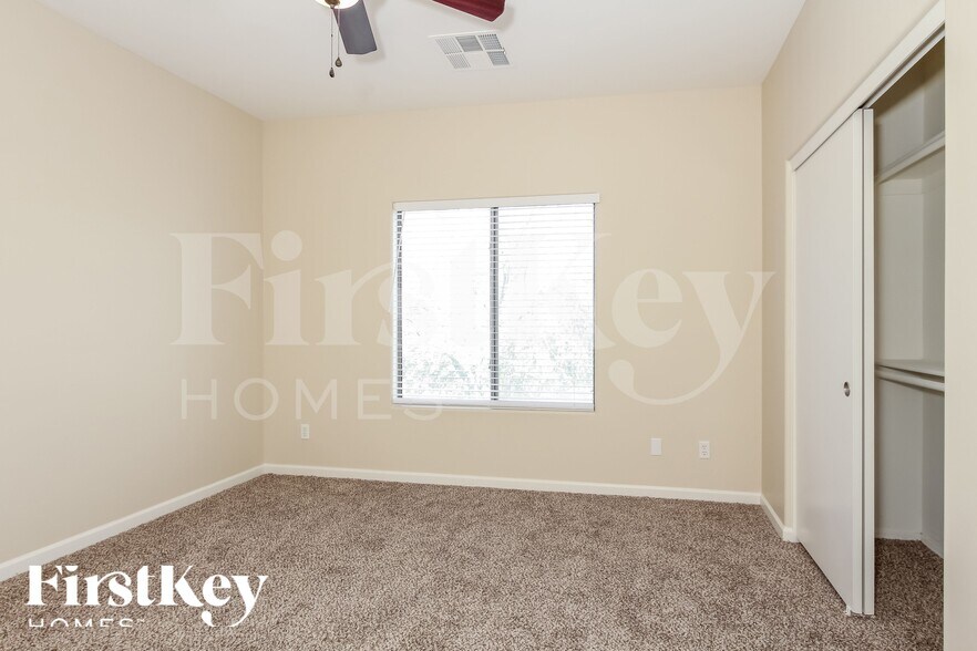 Building Photo - 22022 N 29th Dr