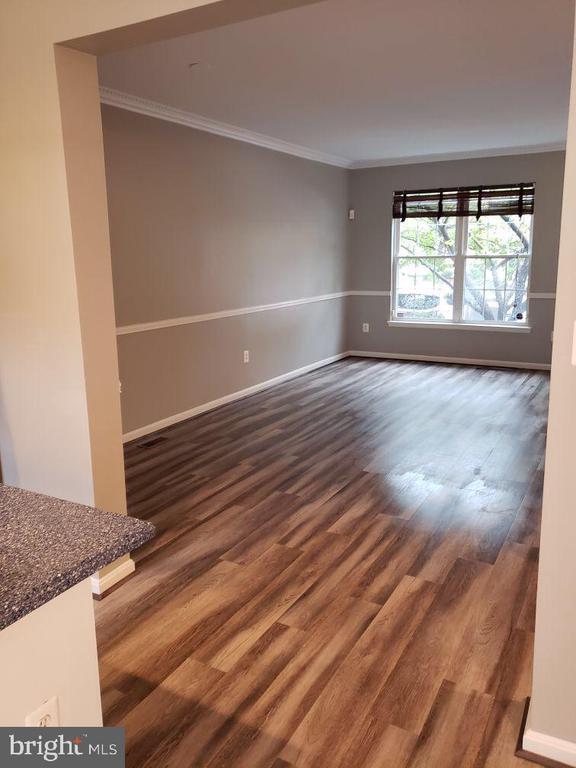 Building Photo - 4662 Deerwatch Dr