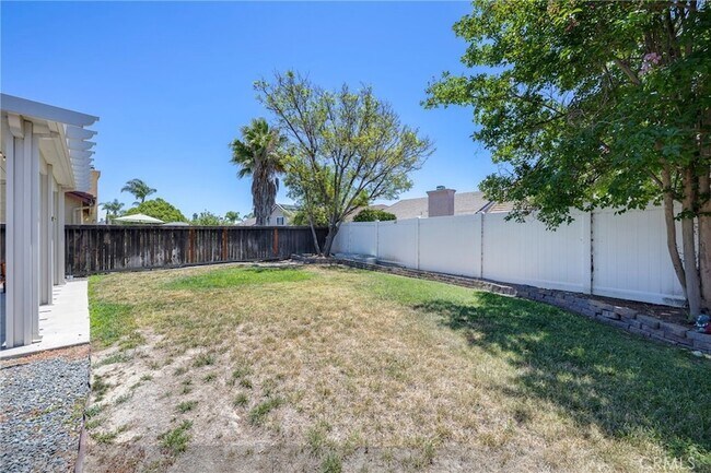 Building Photo - 31557 Calle Los Padres