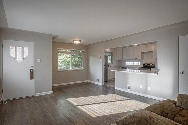 Building Photo - Charming duplex in Platt Park for rent