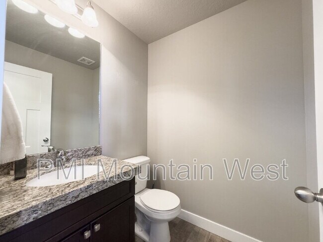 Building Photo - 12702 Stone Heights Dr