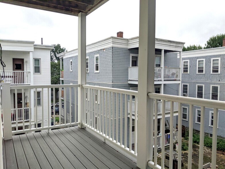 Building Photo - 9 Belknap St