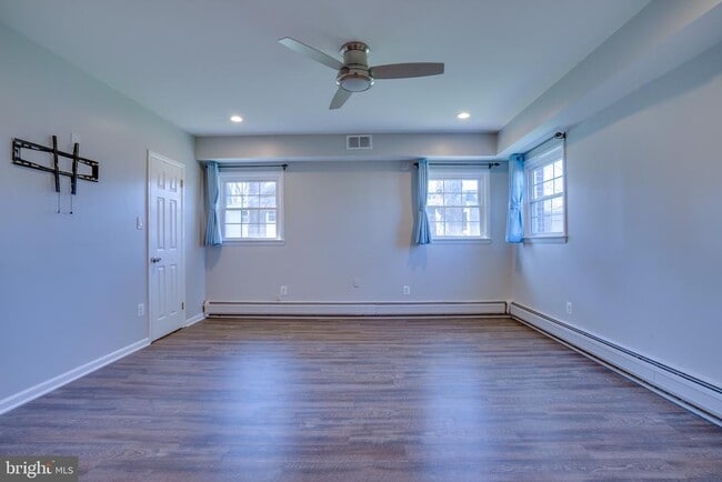 Building Photo - 1206 Riggs Ct