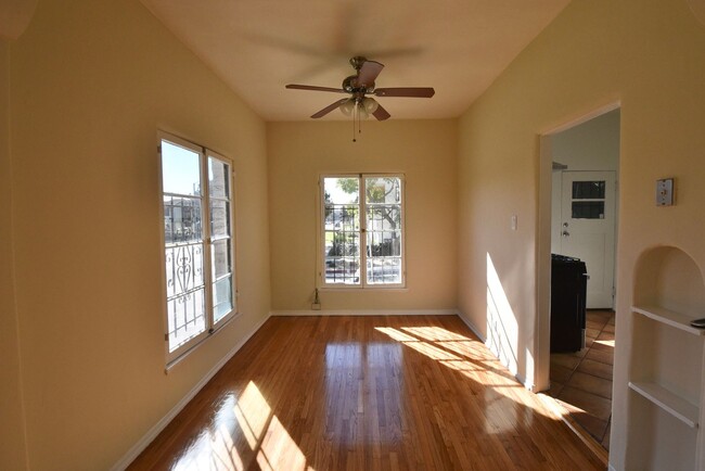 Building Photo - 1417 S Crescent Heights Blvd