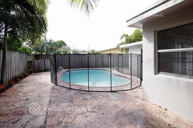 Building Photo - 781 SW 64th Terrace