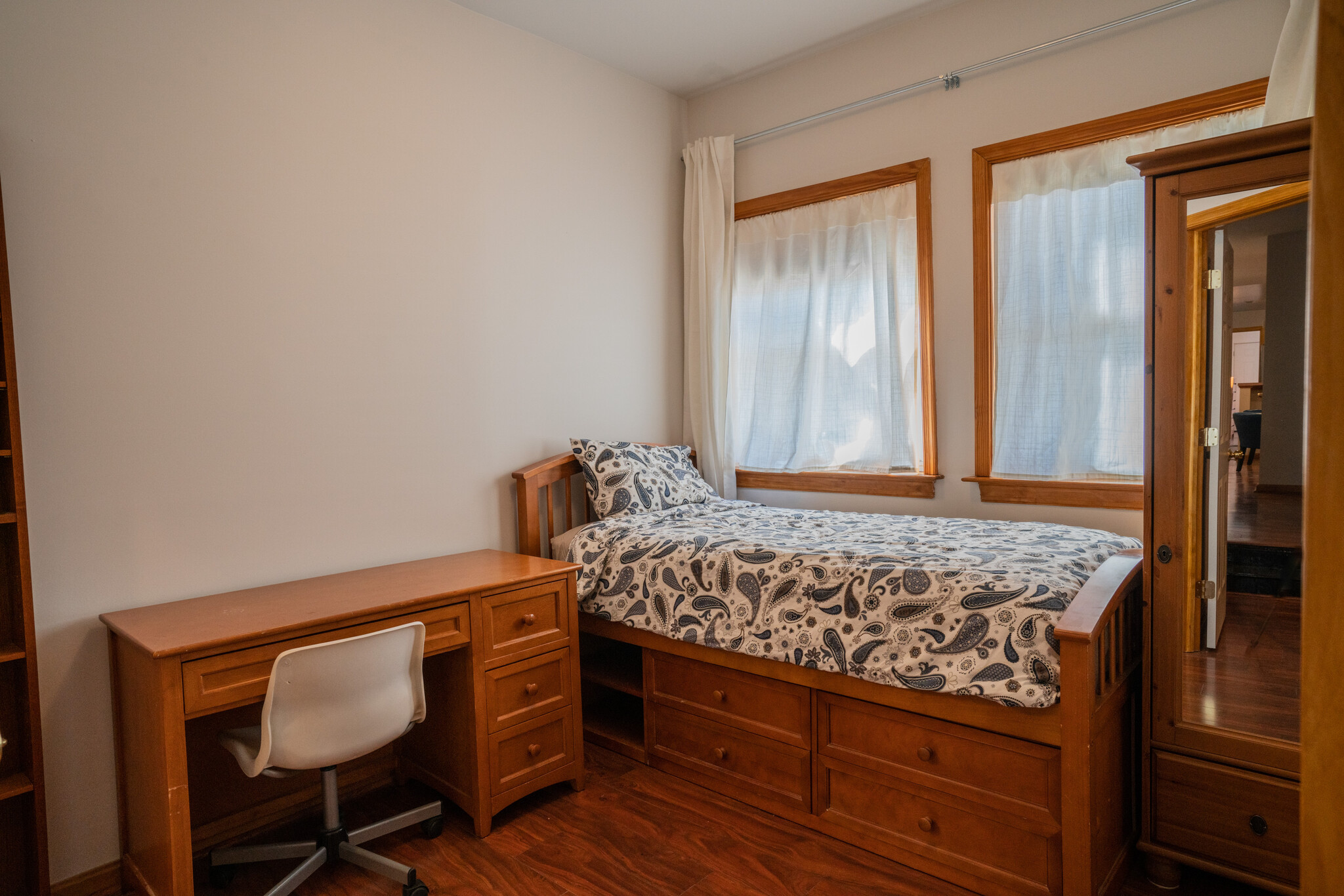 First floor front bedroom - 505 North Washington Street