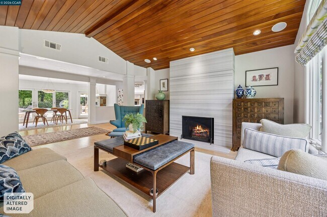 Building Photo - 783 Los Palos Manor