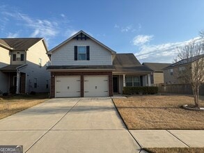 Building Photo - 125 Leland Ln