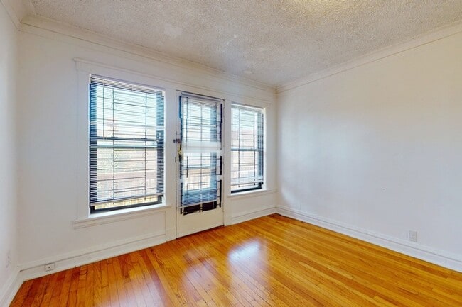 Floorplan - 5452 S. Ellis Avenue