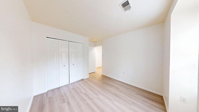 Building Photo - 4477 Holly Ave
