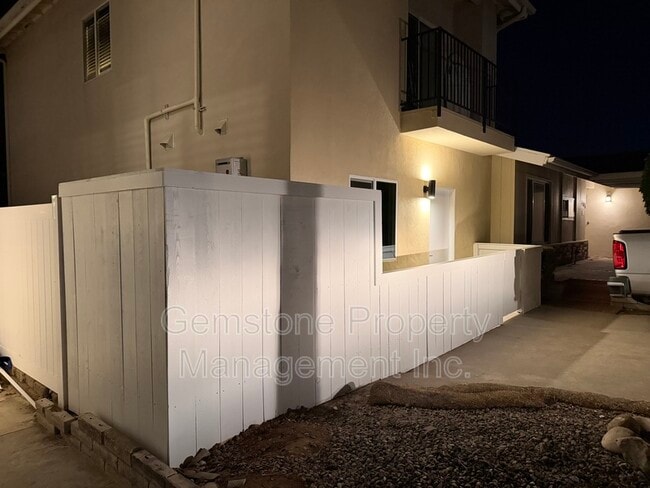 Building Photo - 5387 Brockbank Pl