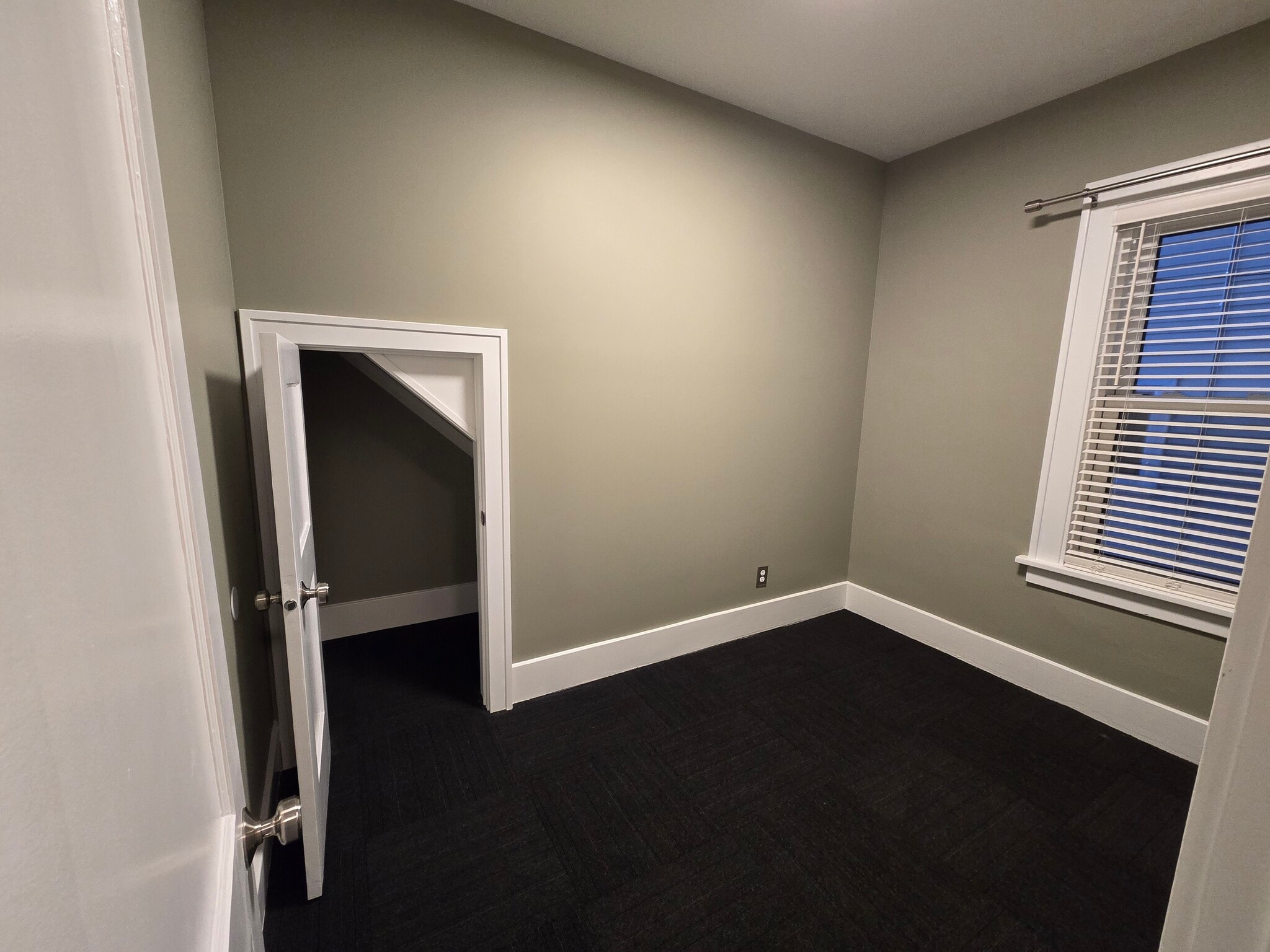 second bed office - 1019 Widdicomb Ave NW