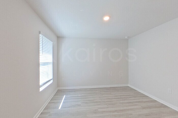 Building Photo - 4726 Malay Cir