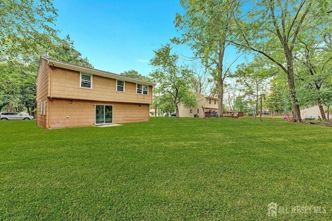 Building Photo - 5 Pelmont Pl