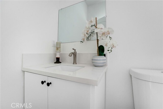 Building Photo - 11956 Vanowen St