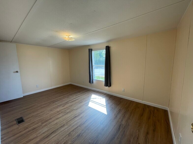 Building Photo - 607 Tater Peeler Rd