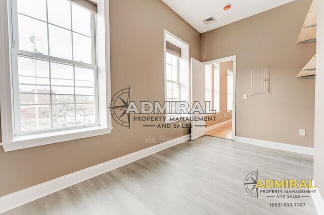 Building Photo - 282 Central Ave