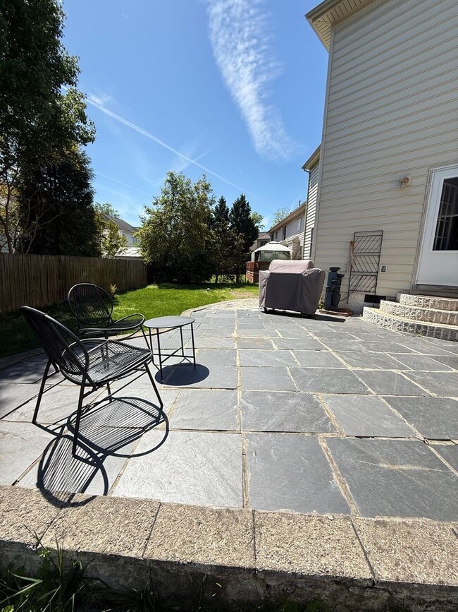 Building Photo - The Greenlands