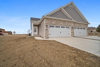 Building Photo - 15 Stone Ml Ct