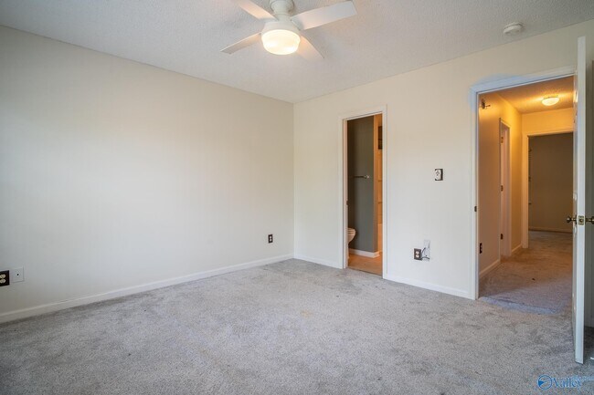 Building Photo - 8151 Oldfield Rd SW